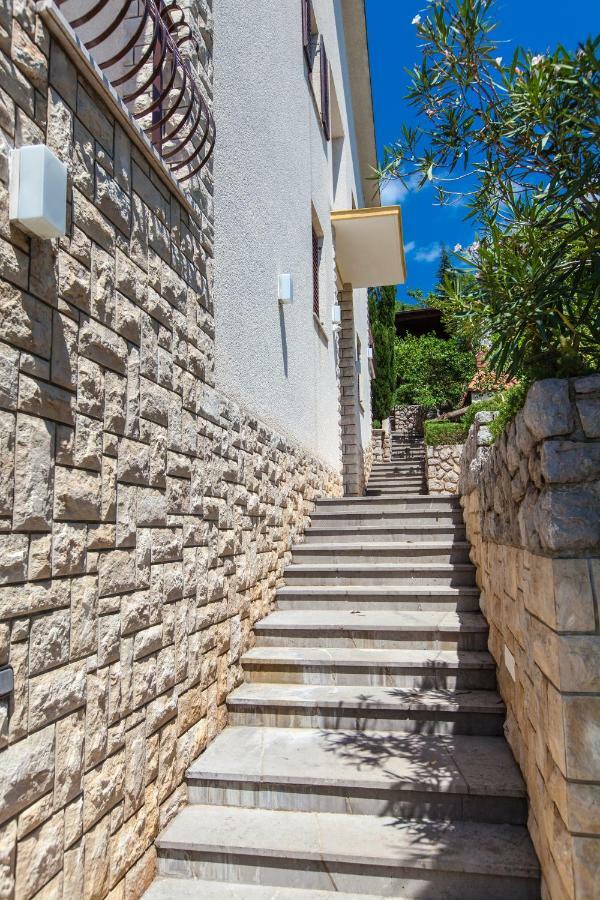 Villa Lesic Dramalj Bagian luar foto